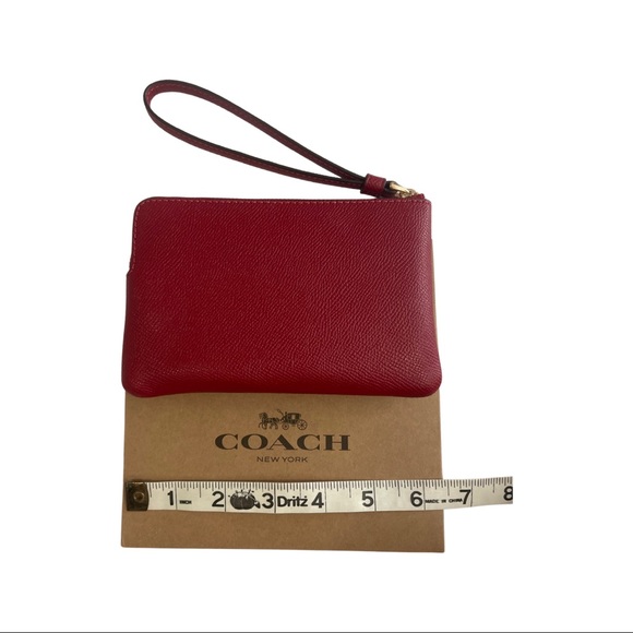 Coach Wristlet ❤️